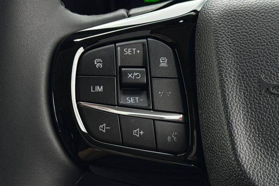 Used Ford TRANSIT CUSTOM L1DCIVSPORT7 17