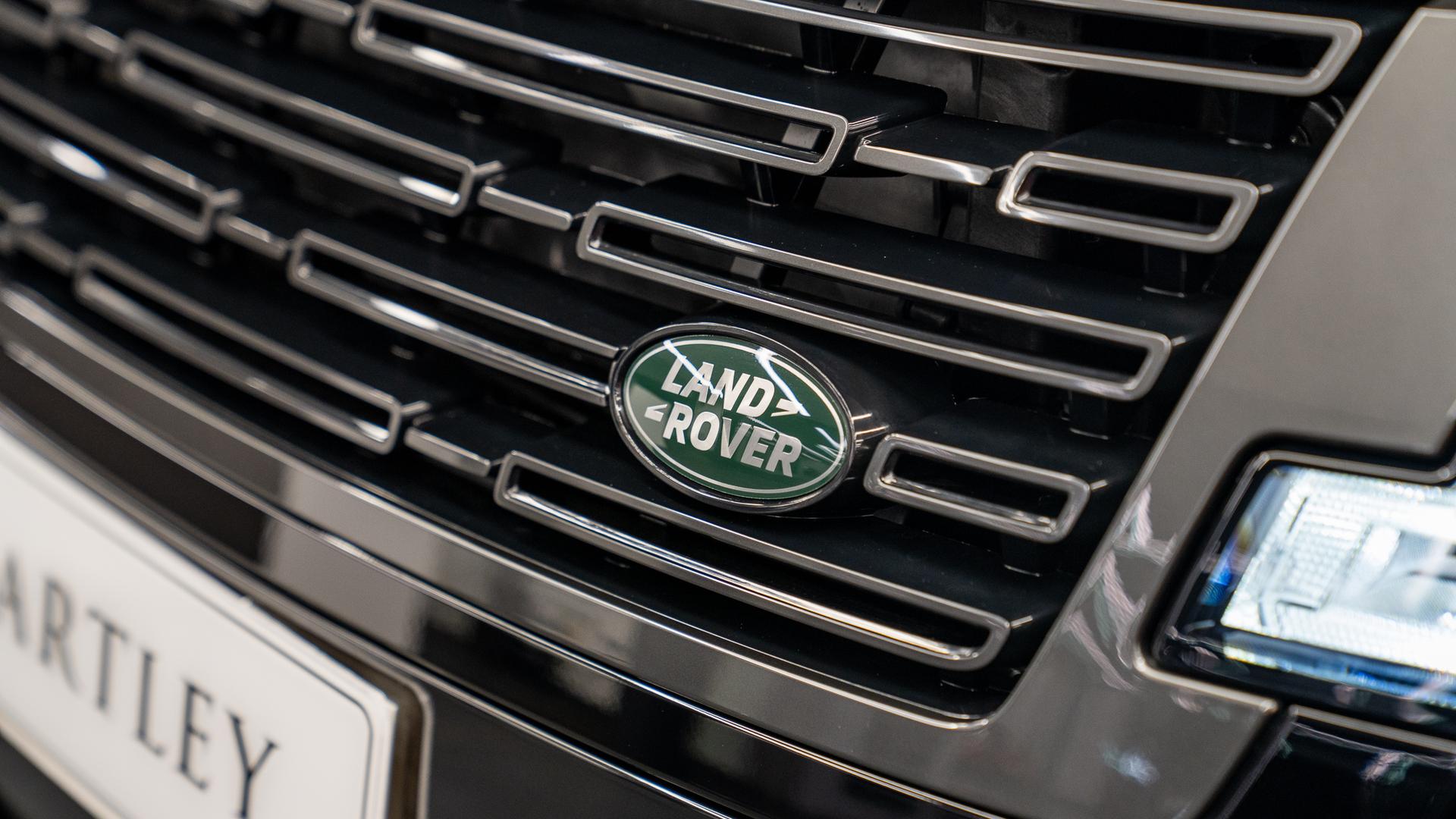 Land Rover Range Rover Photo 572cdb1b-6563-4d62-8d92-0371ad2cbfda.jpg