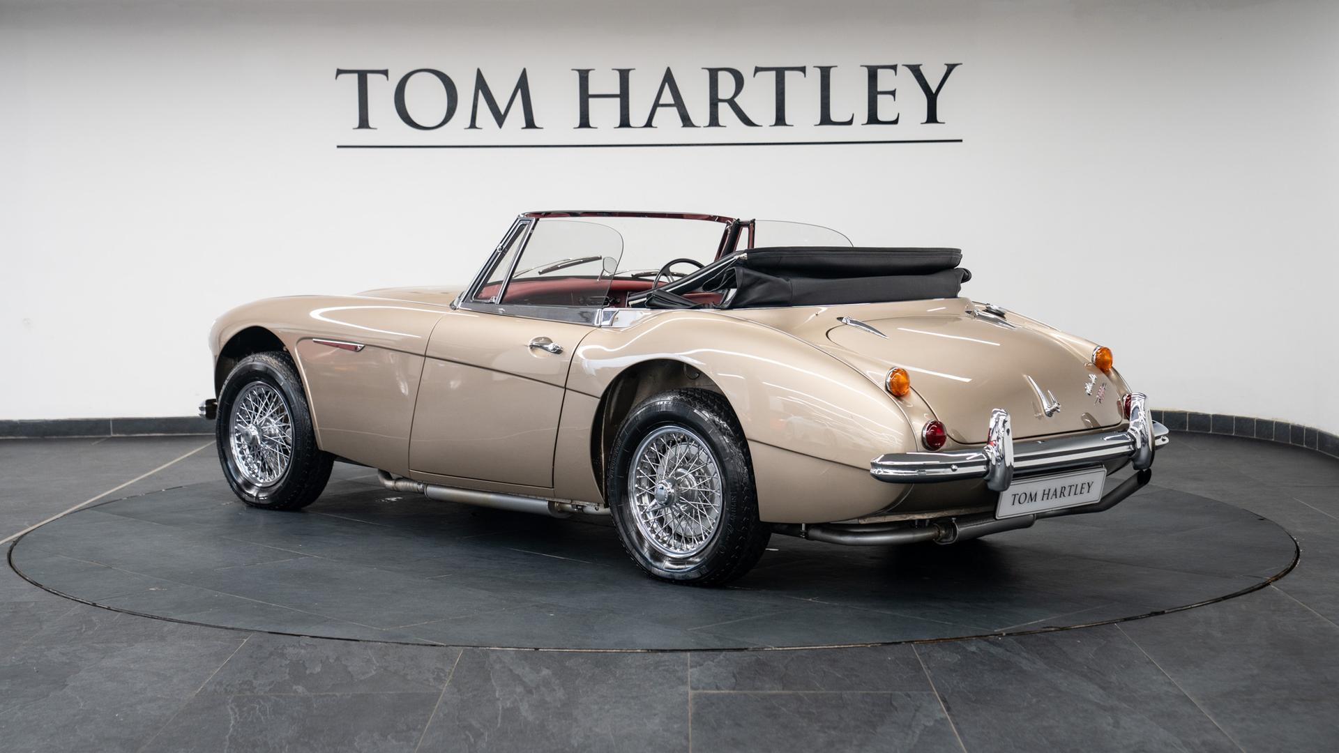 Austin Healey Photo 5737d4c0-cfc5-446f-af60-dc46f70a133a.jpg