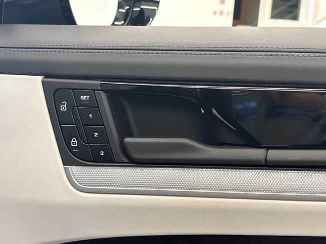 PORSCHE Cayenne Photo 36