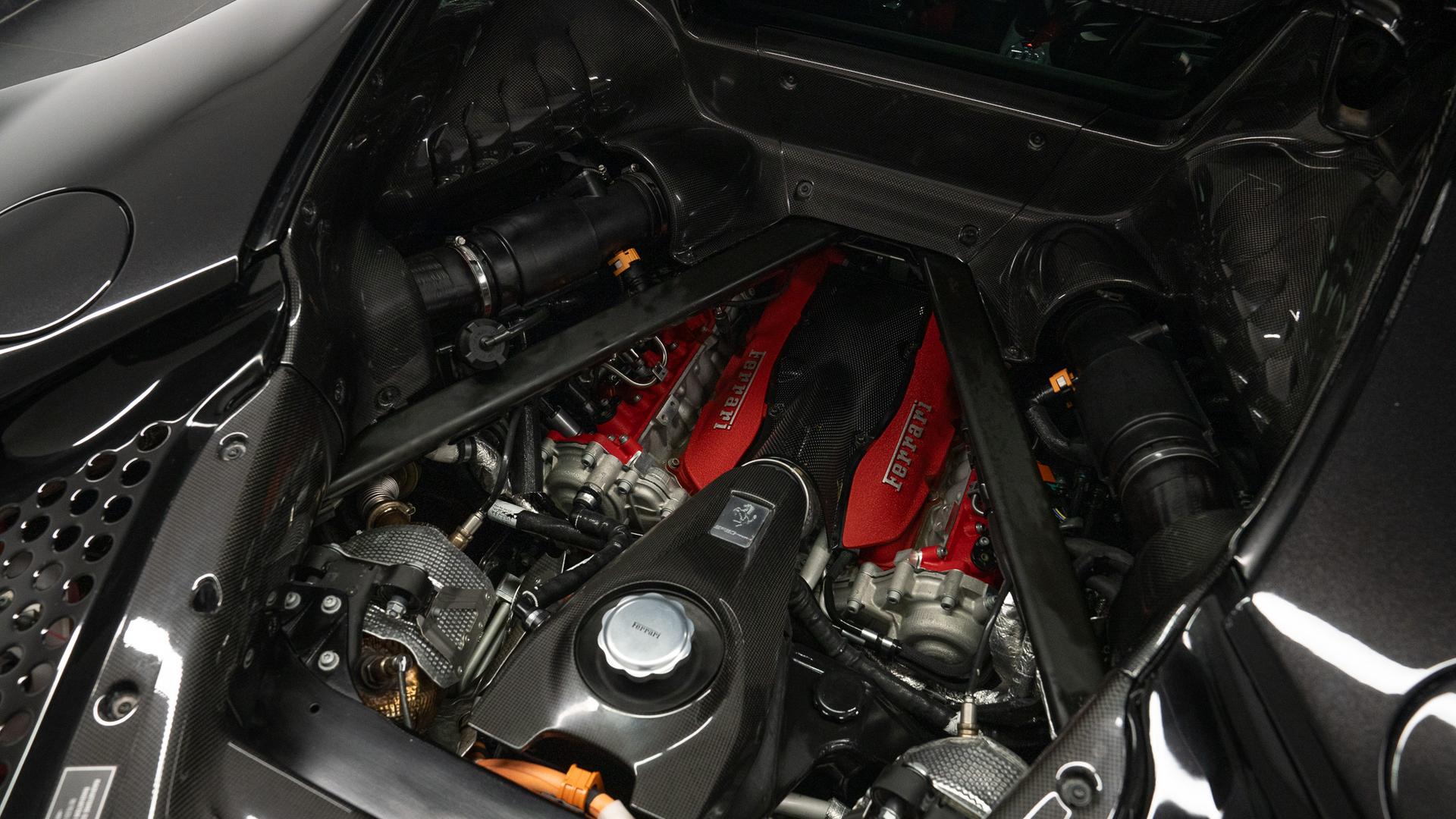 Ferrari SF90 Photo 5747c50f-7e69-4ce1-bb9d-7f0dfdf1d09e.jpg