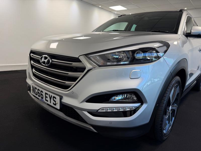 Hyundai TUCSON Photo 574ac79d-23a5-4c83-b359-93f91d38bfec.jpg