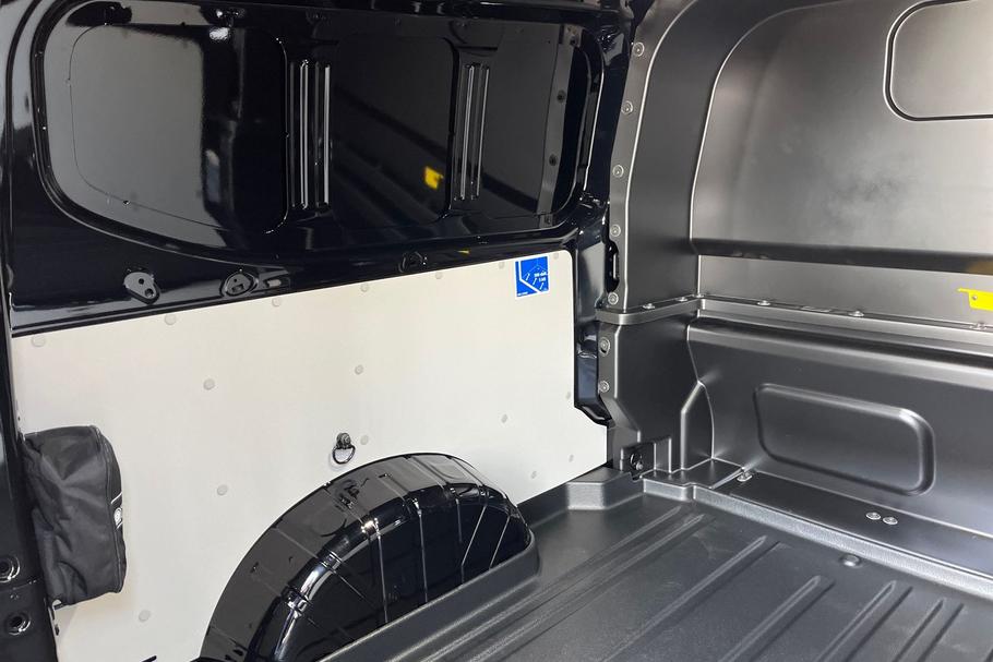 Used Ford TRANSIT CUSTOM L2DCIVSPORT1 5