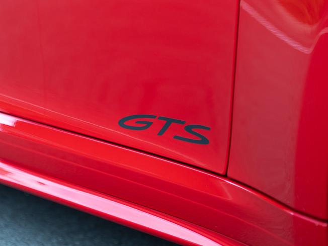 PORSCHE 911 Photo 35