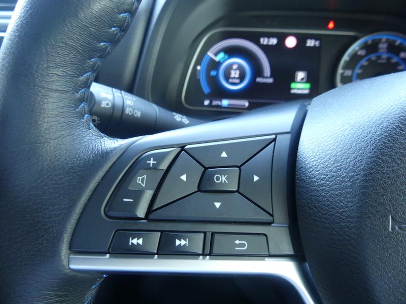 Nissan Leaf Photo 576ba92b-71c4-436c-8e7d-52fe4995901d.jpg