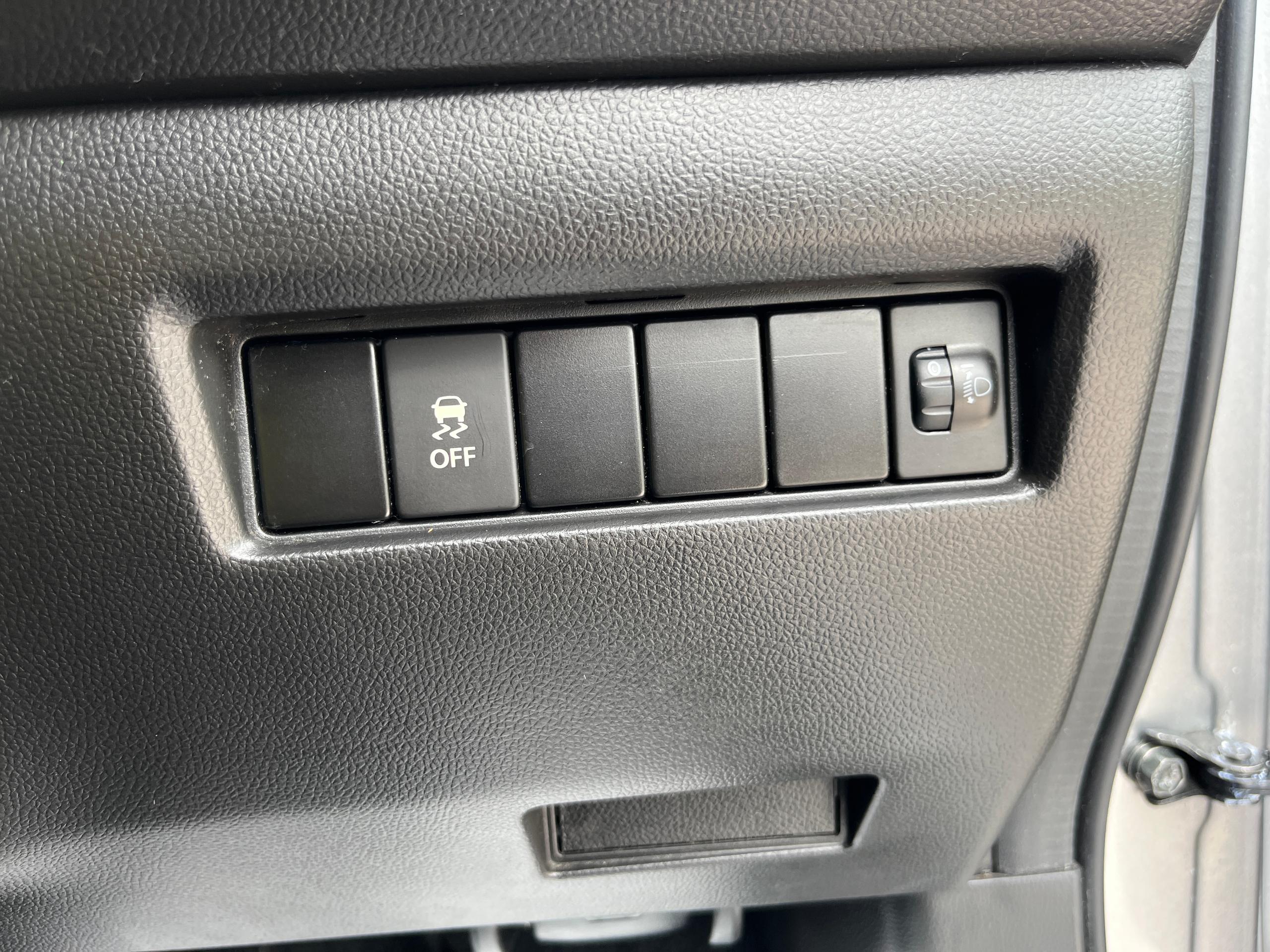 Suzuki Swift Photo 21