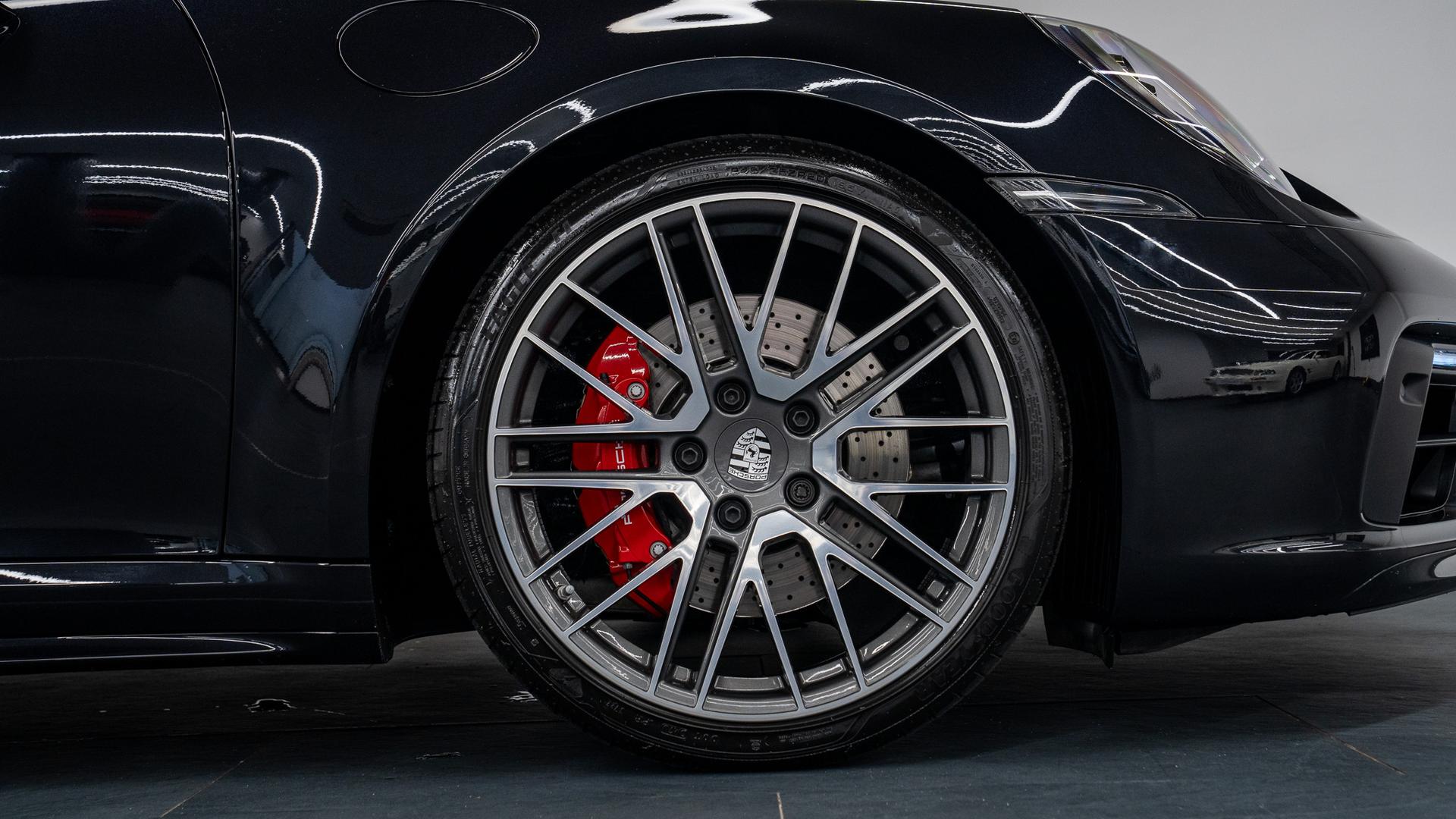 Porsche 911 Photo 57823456-dd4a-453c-9650-617d6f593b14.jpg