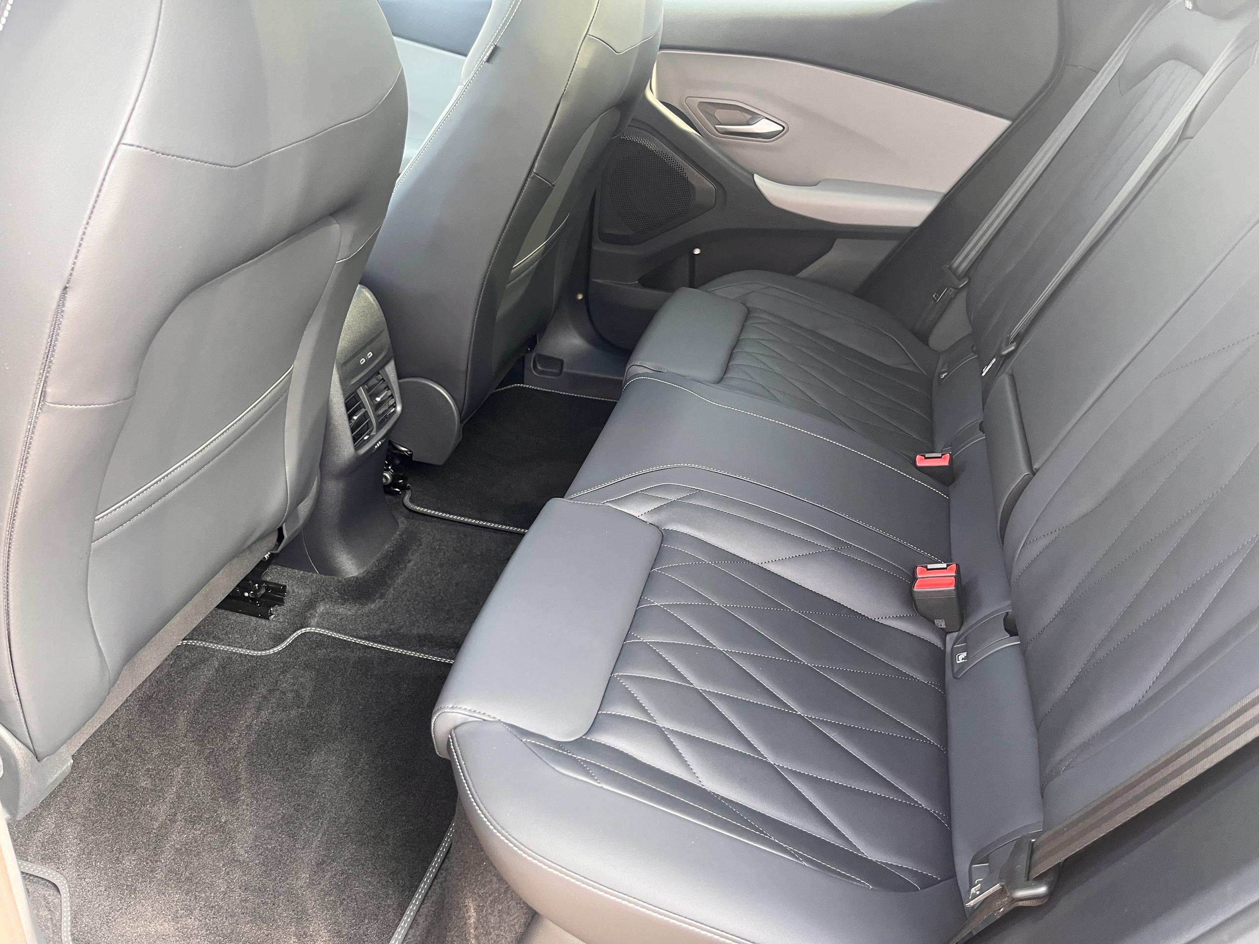 Used Ford Explorer CV75WDC 23