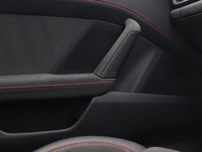 PORSCHE 911 Photo 36