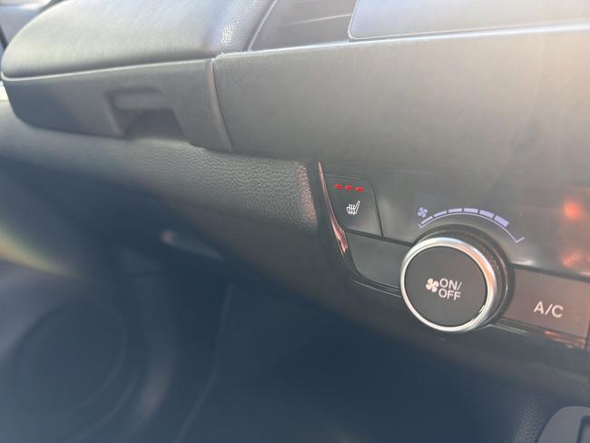 Honda Jazz Photo 578888eb-20c4-42d9-935c-f865adaff3d6.jpg