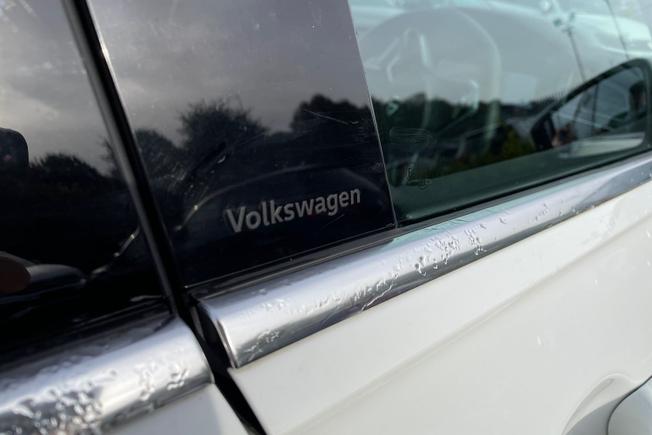 VOLKSWAGEN Tiguan Photo 48