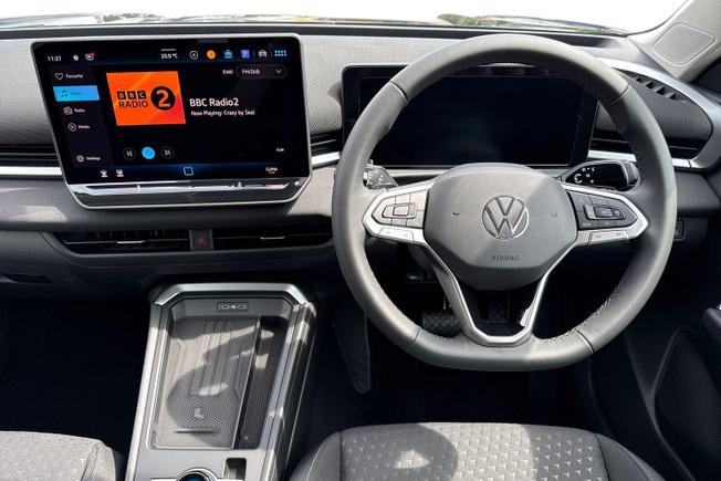 Volkswagen T-Roc Photo 11