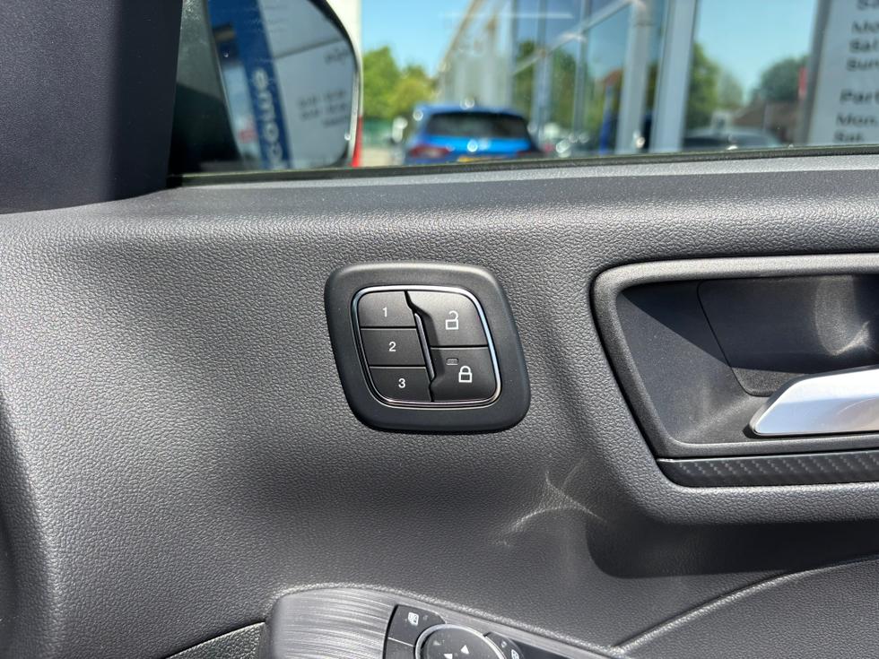 Ford Kuga Photo 579379ba-31ce-43db-b244-d3a660a5a600.JPEG