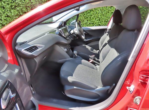 Used Peugeot 208 HV18HPN 15