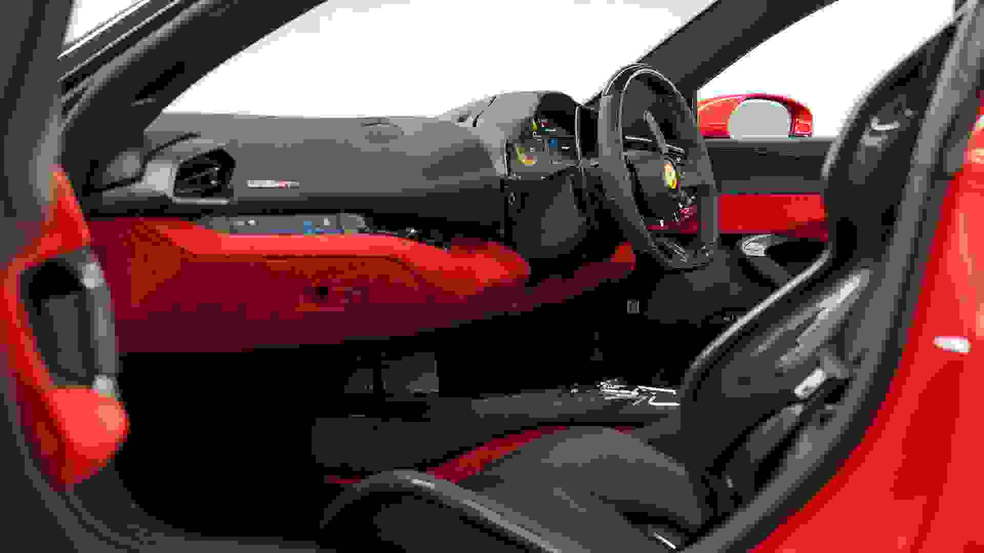 Ferrari 296 Photo 57b3ee08-8822-4d50-8a09-45ab46cdd7d7.jpg