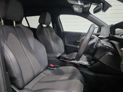 Peugeot 2008 Photo 57b5b970-d8d9-4f91-936e-37600d5e3cbf.jpeg