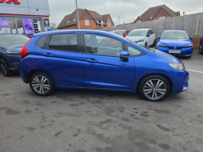 Honda Jazz Photo 57b5d095-e2b6-461f-95d5-40fef791e553.jpg