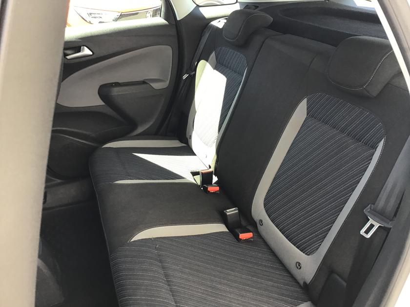 Vauxhall Crossland X Photo 57b8a672-1c02-4183-bc92-f841c3a0853b.jpg