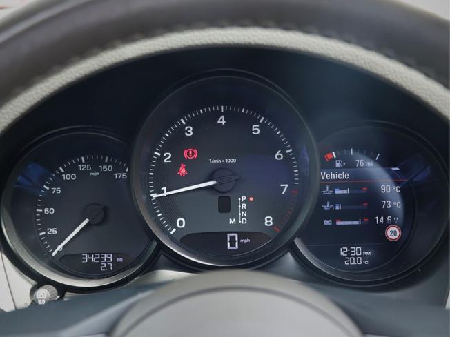 PORSCHE Macan Photo 19