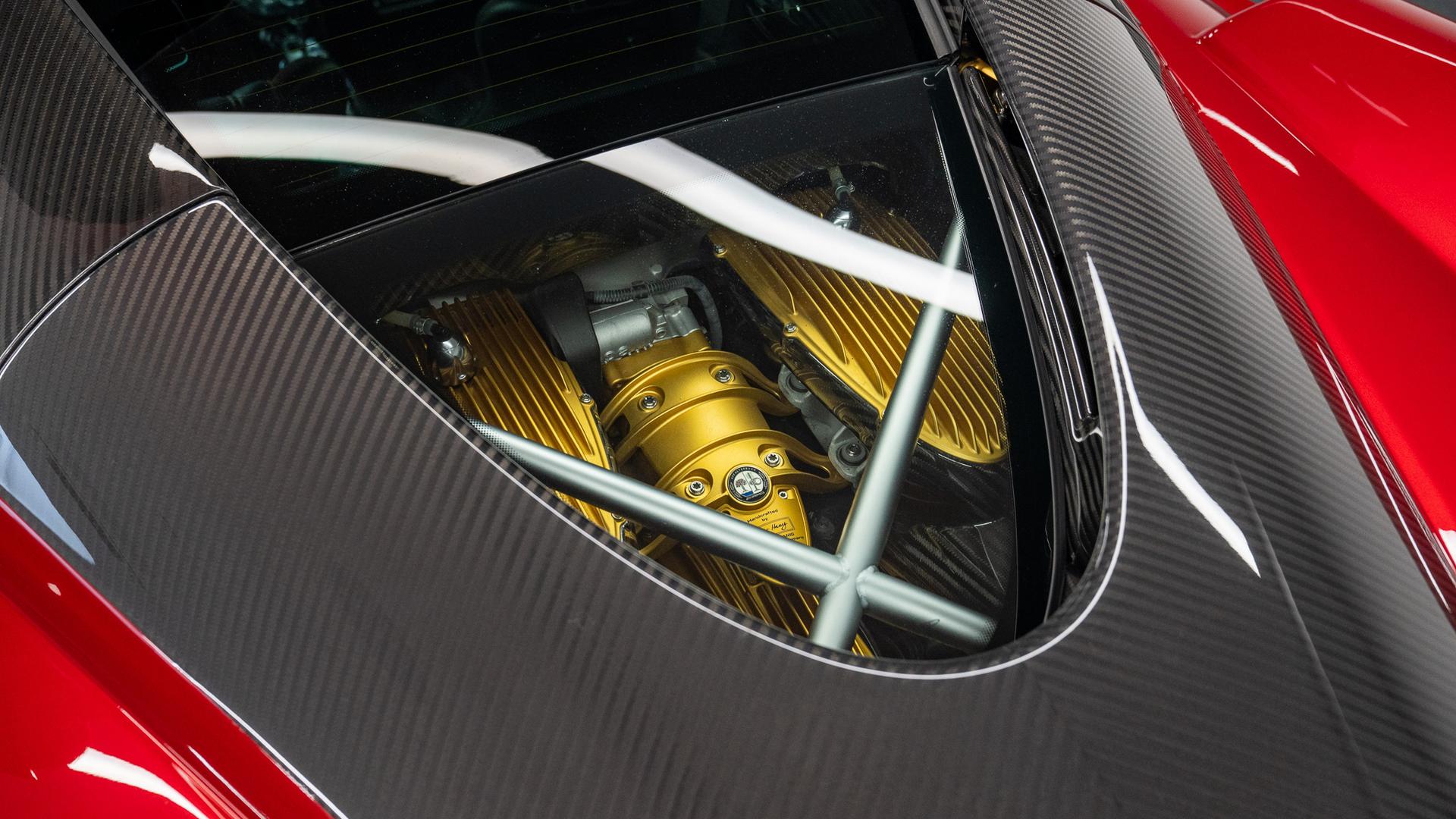 Pagani Huayra Photo 57e6a2cb-b25e-487e-bcc4-0694dea63c26.jpg
