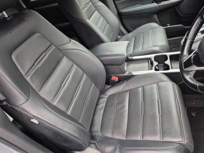 Honda CR-V Photo 57ecb6d0-330c-4a71-8246-a3e153ebbec8.jpg
