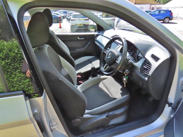 Used Skoda Fabia LF18YCH 17