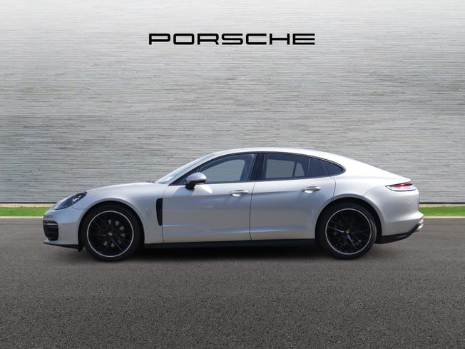 PORSCHE Panamera Photo 5
