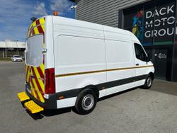 Mercedes-Benz Sprinter Photo 14