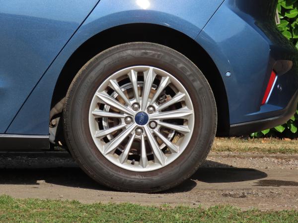 Used Ford Focus EK68XGG 8