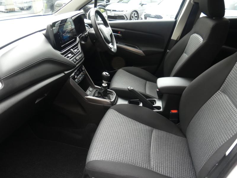 Suzuki S-Cross Photo 580ef409-9373-4e4a-b1b5-c734243a38b5.jpg