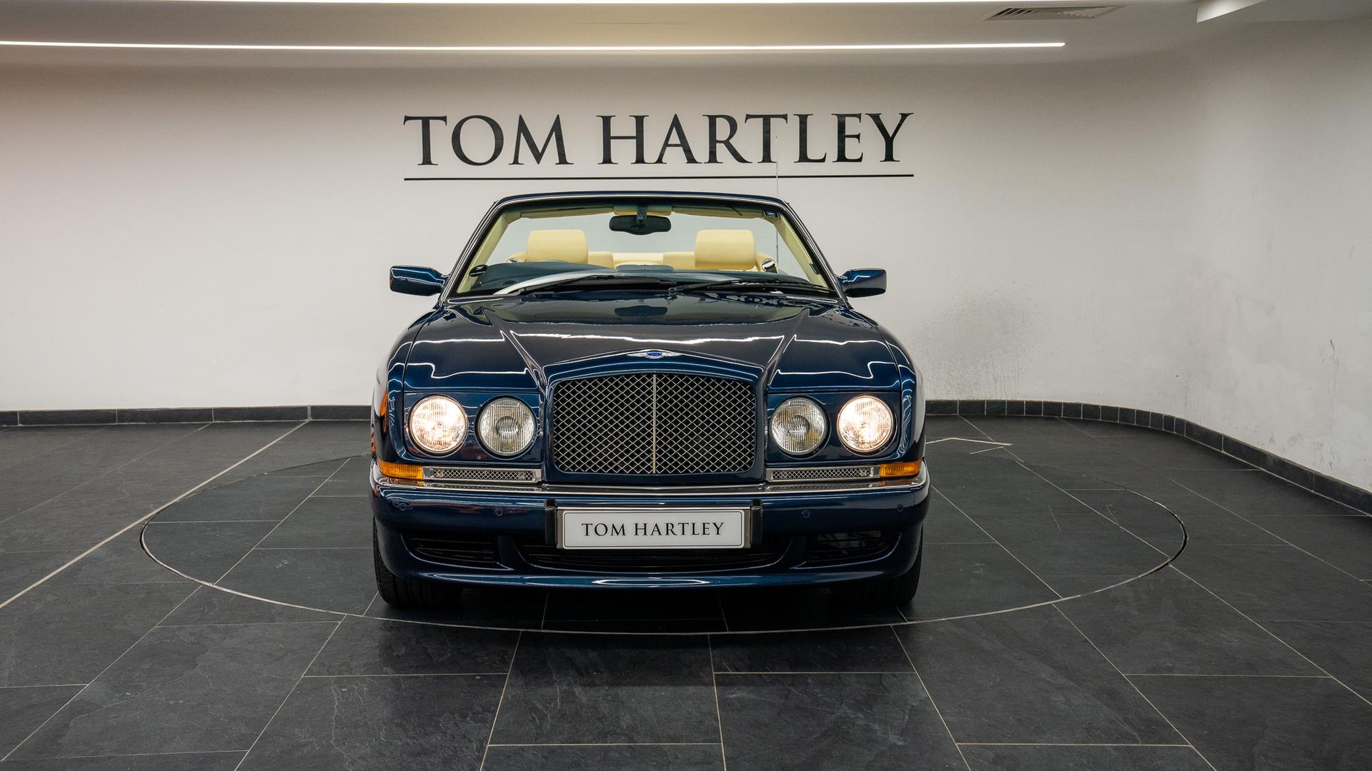 Bentley Azure Photo 5826151a-bd7d-4af8-83ef-3e6fa26929cc.jpg