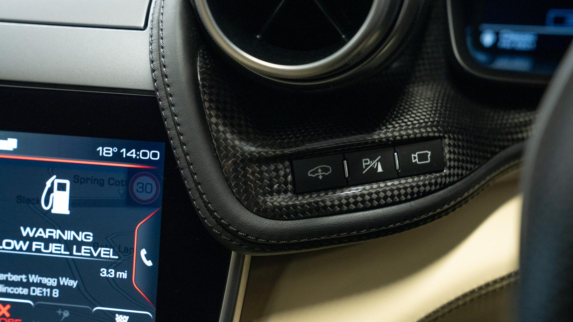 Ferrari GTC4 Lusso Photo 5829e583-2a2d-46ea-bc66-bee13bf21e12.jpg