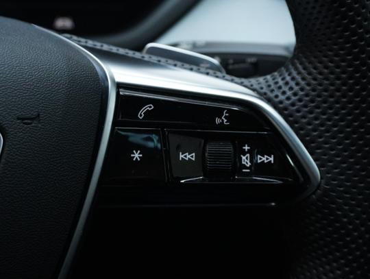 Audi e-tron GT Photo 58374bc2-5559-4c94-9157-40fea3a66bcd.jpg