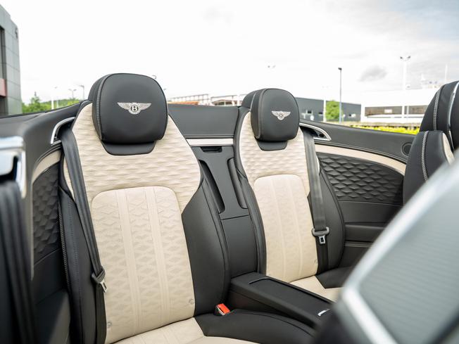 BENTLEY Continental GTC  Photo 21