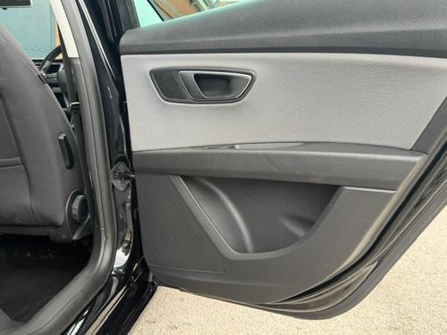 SEAT Leon Photo 583d2452-1655-4e5b-89ab-d8dc04ea4c8b.jpeg