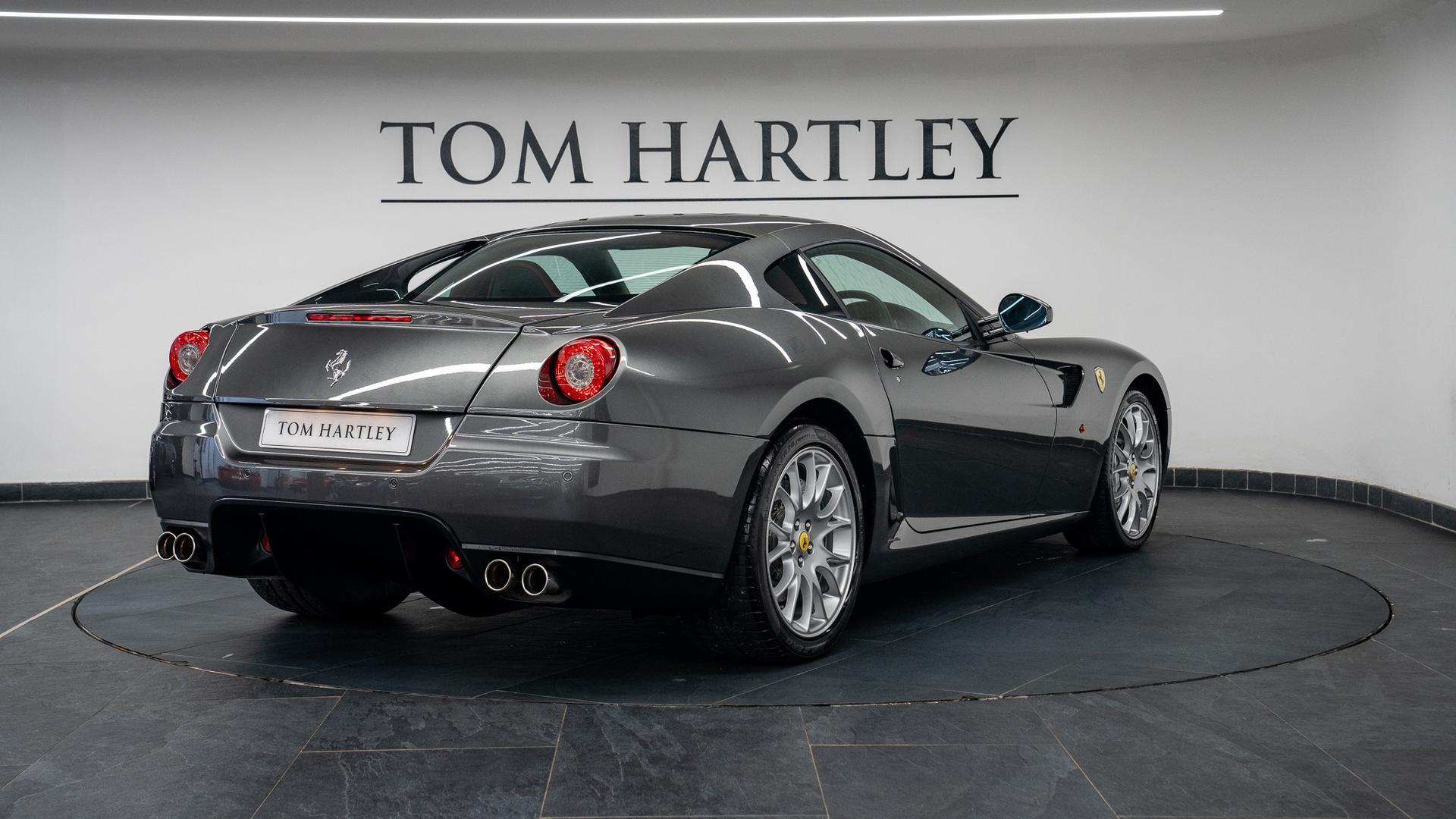 Ferrari 599 Photo 5846de2d-f5dd-49f5-8490-d79ba400938f.jpg