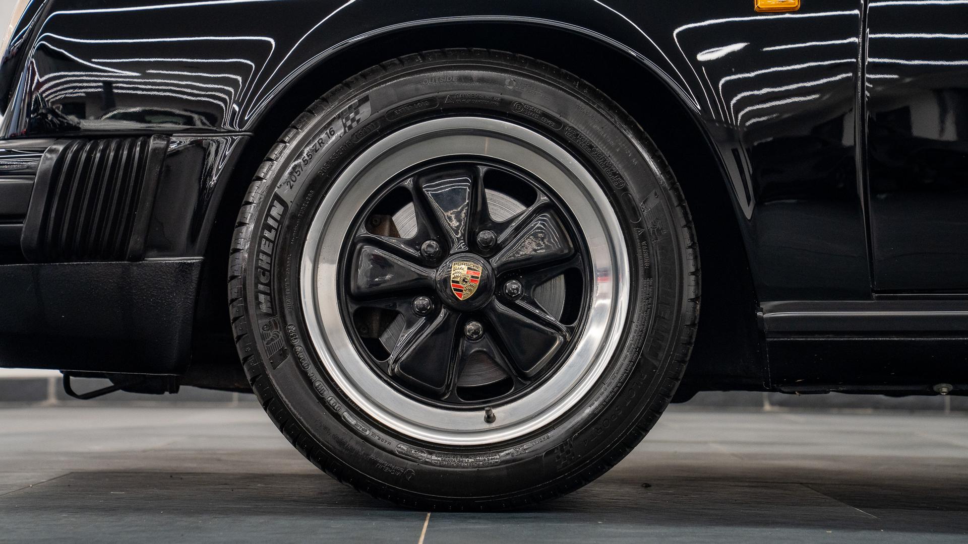 Porsche 911 Photo 584b0359-74f0-4749-a3ae-88cfc498ed7a.jpg