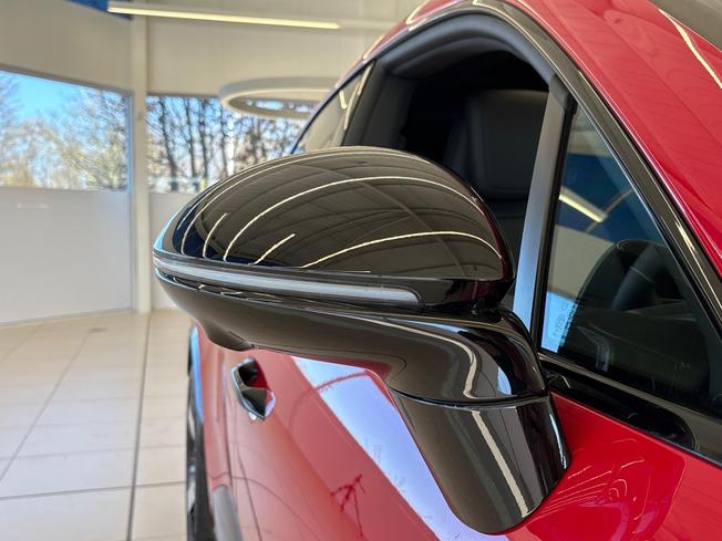 PORSCHE Macan Photo 22