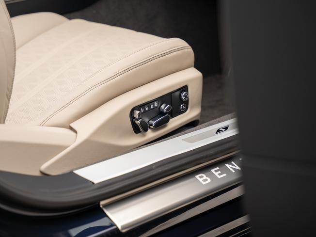 BENTLEY Continental GTC Photo 36