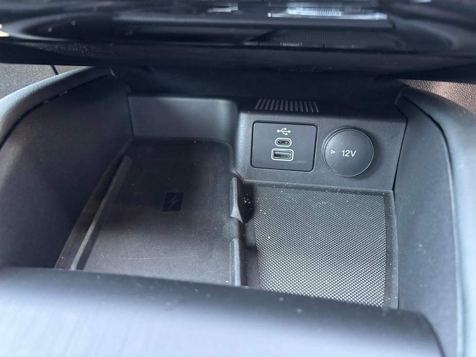 Ford Kuga Photo 584e8892-66b5-4110-a557-6a449b9c2af8.JPEG