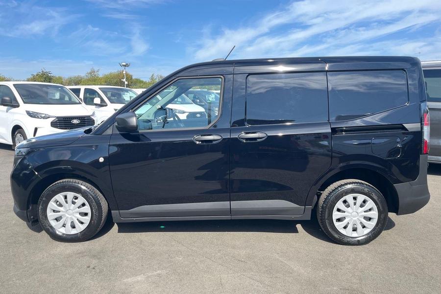 Ford TRANSIT COURIER Photo 5861214b-f921-4c79-8585-77688aa9484e.jpg
