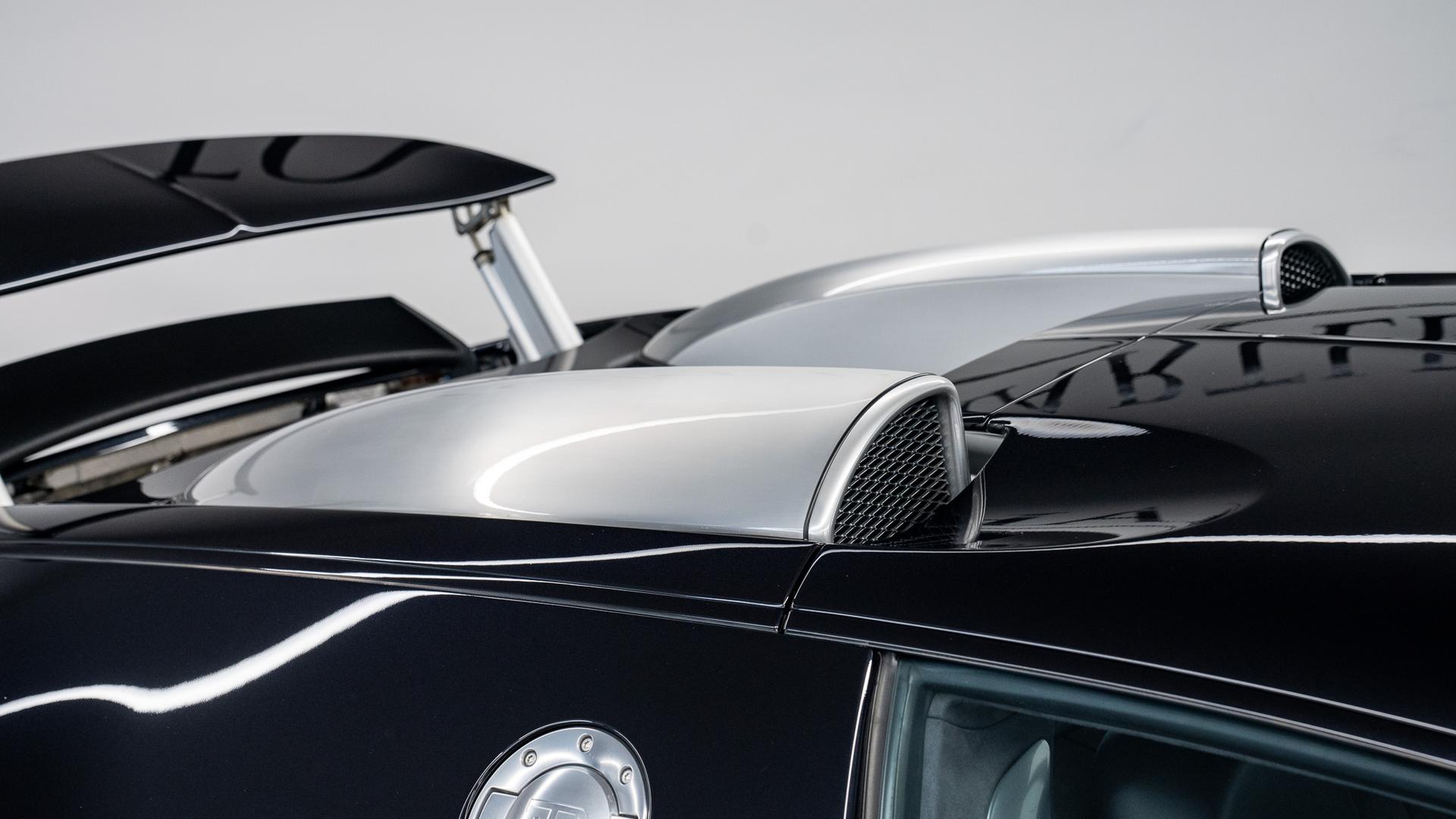 Bugatti Veyron Photo 58615e10-83d8-41f5-82de-167a3174a6d8.jpg