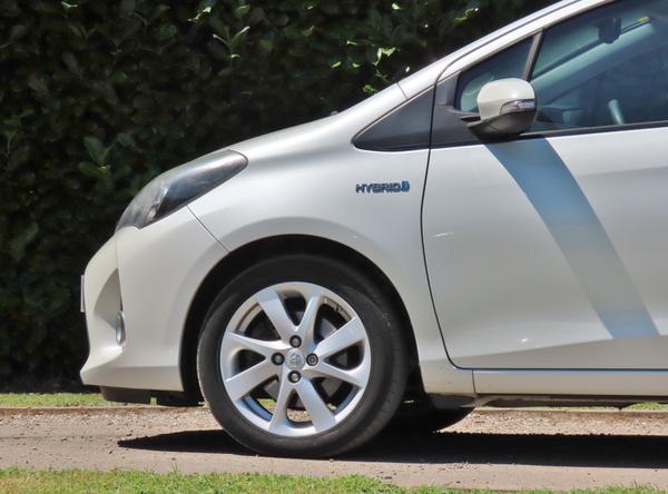 Used Toyota Yaris DF14XRT 9