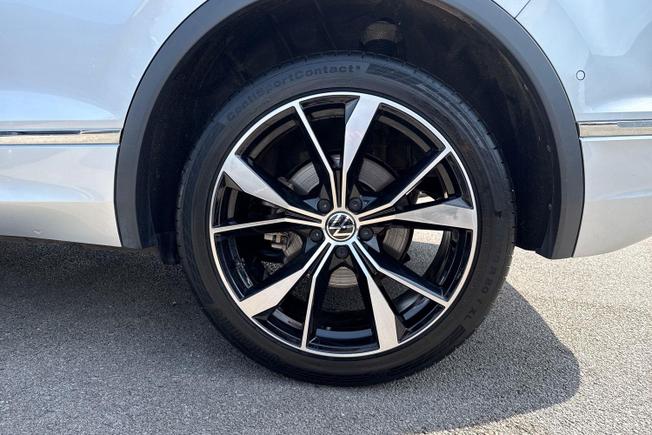 VOLKSWAGEN Tiguan Photo 5