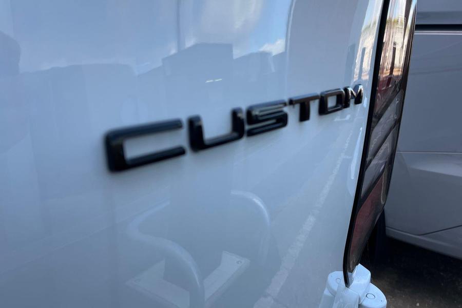 Ford TRANSIT CUSTOM Photo 5864ae83-94e4-4c8c-b451-423037fdb705.jpg