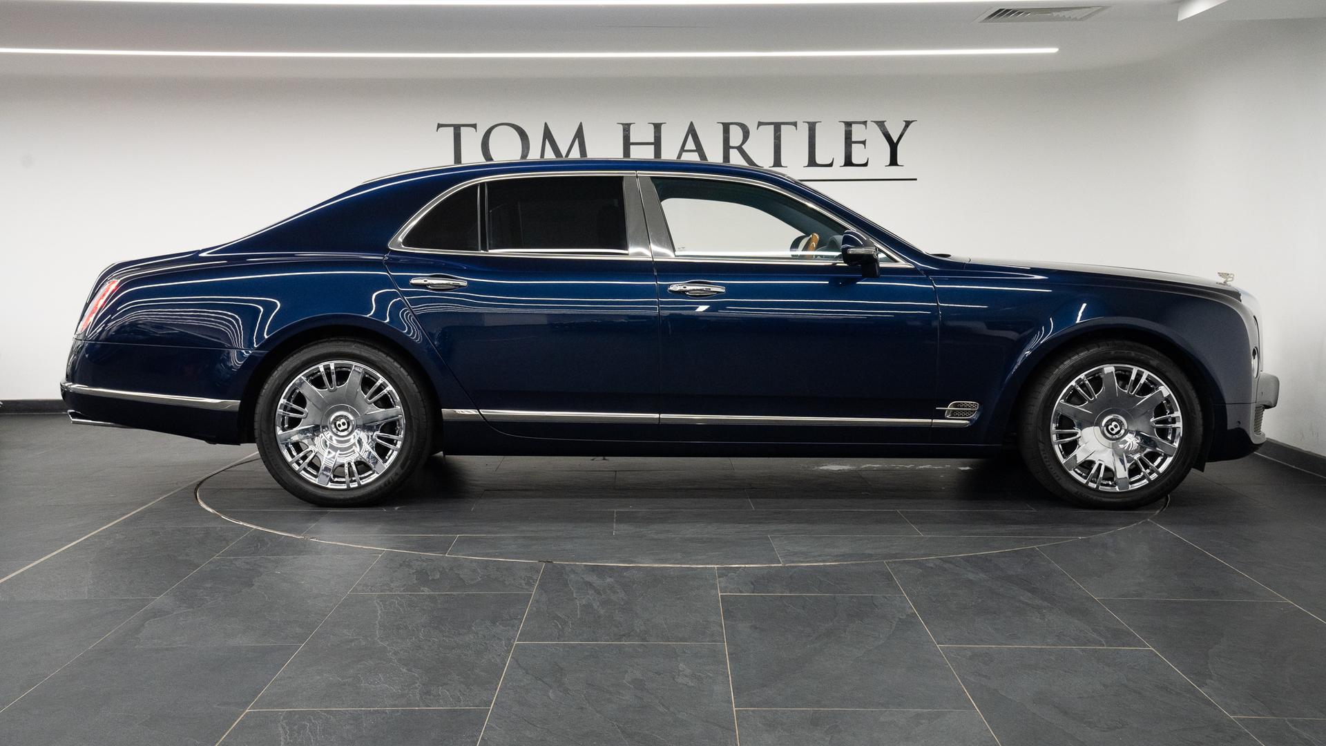 Bentley Mulsanne Photo 586a881b-c57c-44e7-af0a-c153e07f1668.jpg