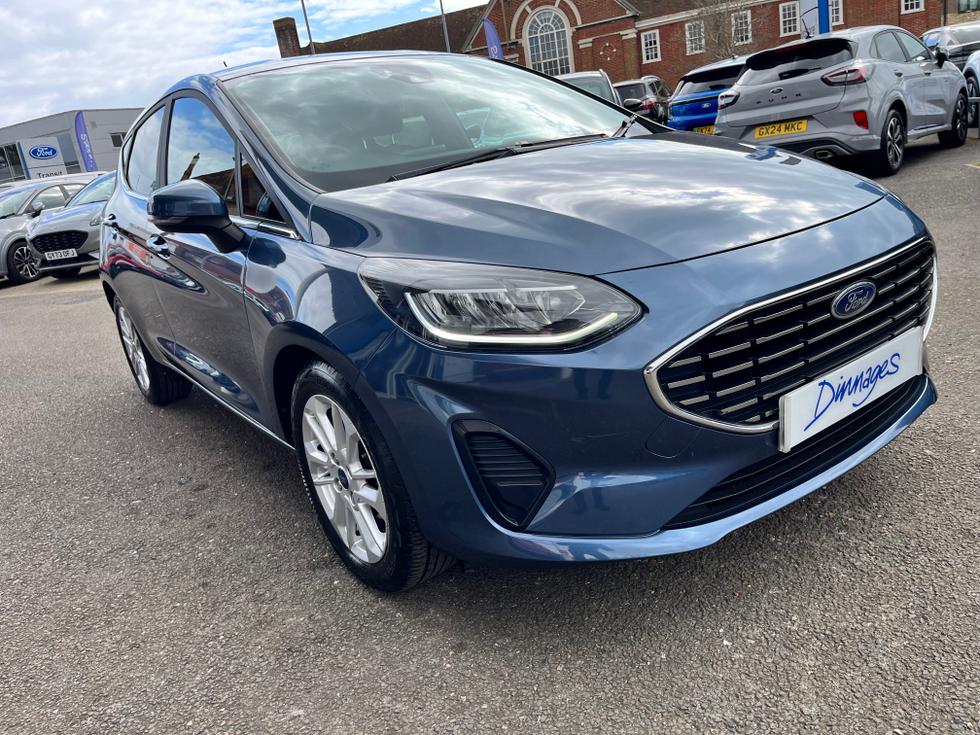 Ford Fiesta Photo 587abd2b-40ba-4018-8c9a-dad7c13ffe6c.jpg