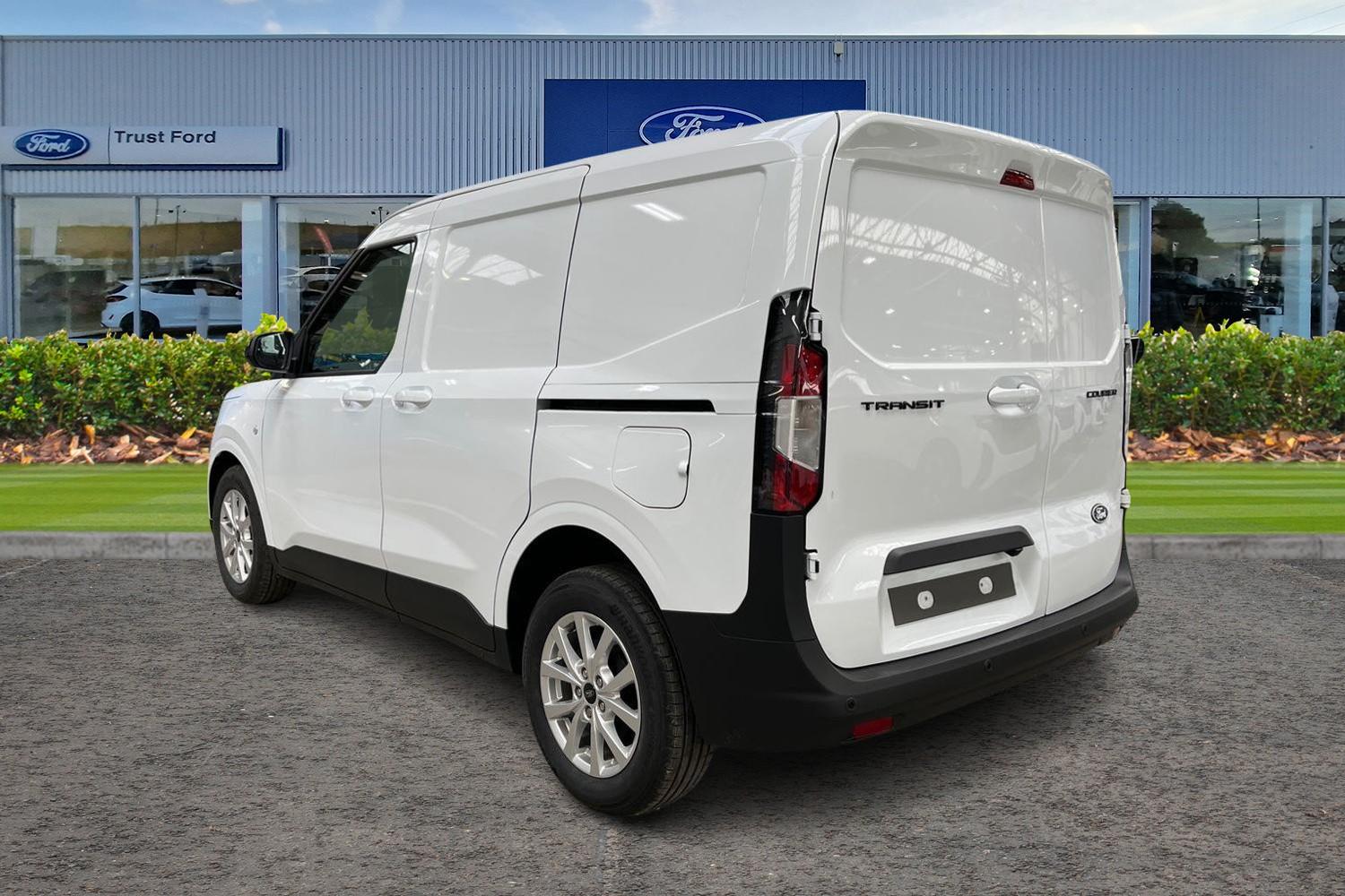 Ford TRANSIT COURIER Photo 1