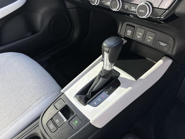 Honda Jazz Photo 588b7b2f-b410-4798-904d-04a3de5b5ea2.jpg