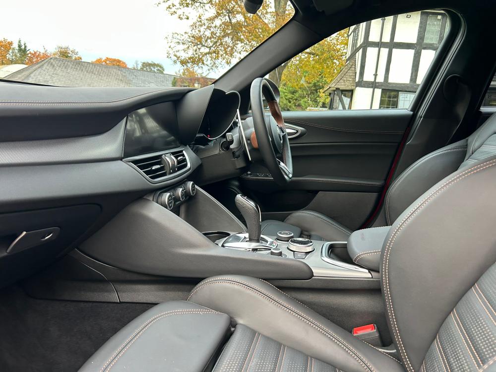 Used Alfa Romeo Giulia WM26GZJ 31